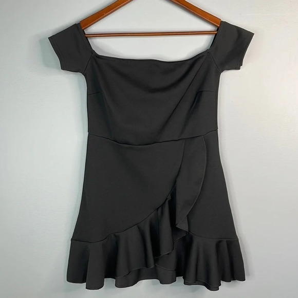 NASTY GAL NWT Show Me Off-The Shoulder Dress Black Ruffle Wrap Mini Baddie 8 - Picture 10 of 10